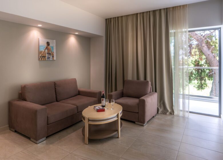 Family Room 1 Bedroom